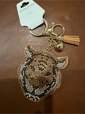 NWT! Rhinestone Tiger Head Keychain Tassel Charm - Gold